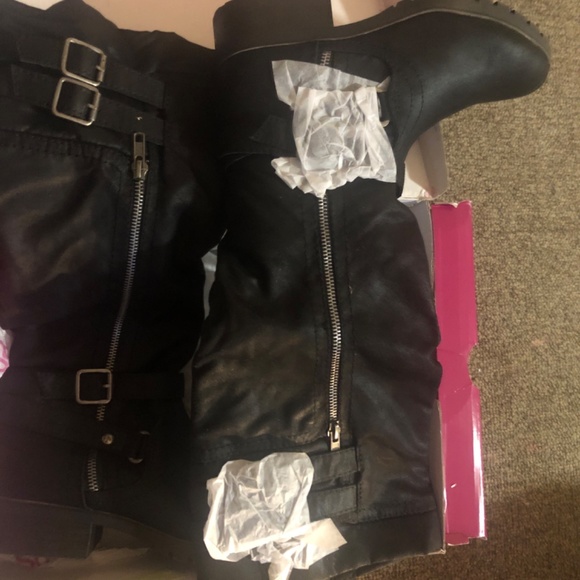 SO Black Woman's boots 81/2 - Picture 3 of 6